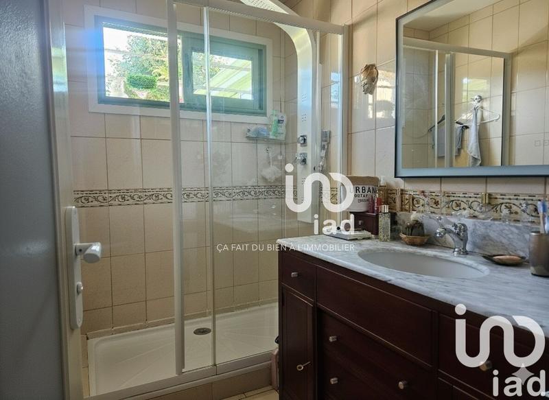 Maison - 141 m² - 8 pièces