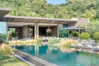 Villa - 335 m² - 7 pièces