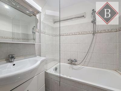 Appartement - 93 m² - 4 pièces