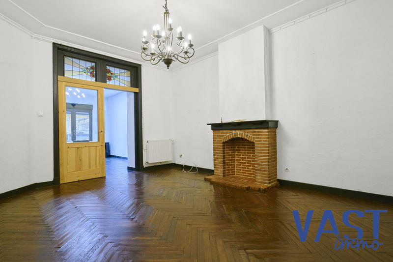 Maison traditionnelle - 160 m² - 7 pièces