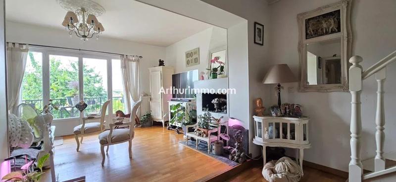 Maison - 95 m² - 5 pièces