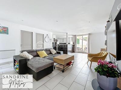 Appartement - 102 m² - 5 pièces