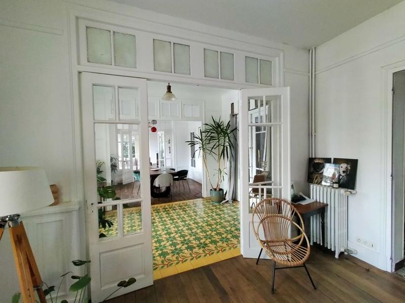 Propriété - 900 m² - 40 pièces