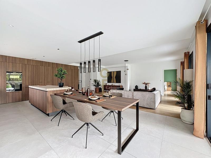 Appartement - 153 m² - 4 pièces