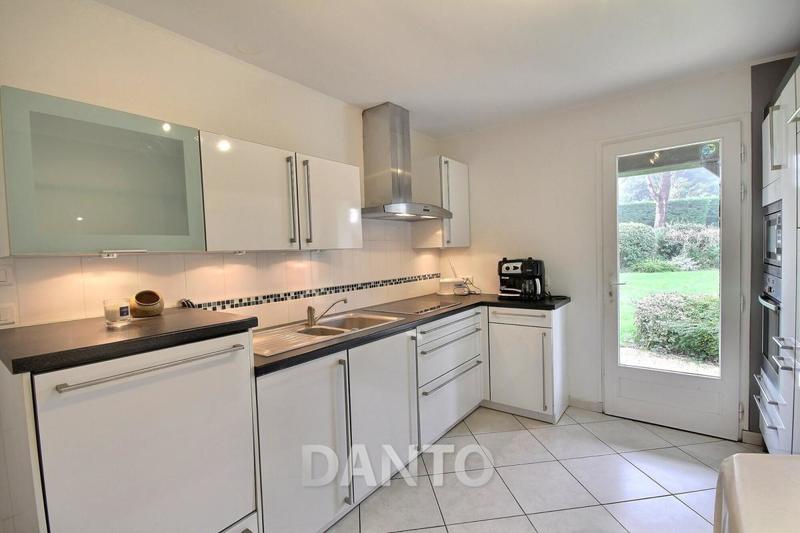 Maison traditionnelle - 127 m² - 6 pièces