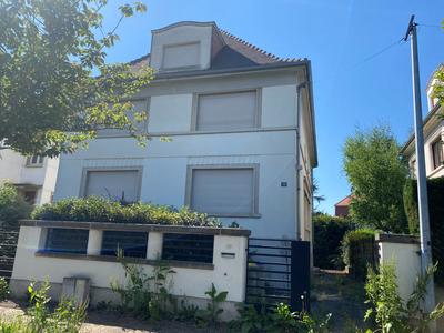 Maison - 264 m² - 9 pièces