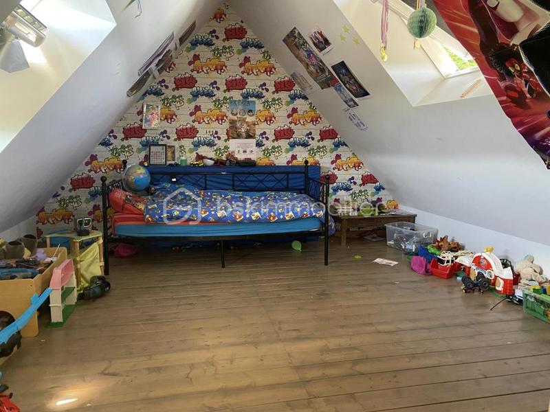 Maison - 98 m² - 5 pièces