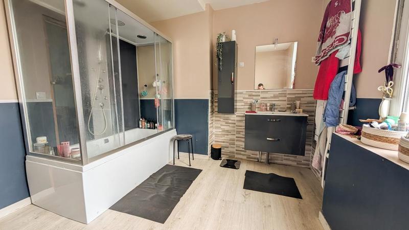 Maison - 151 m² - 7 pièces