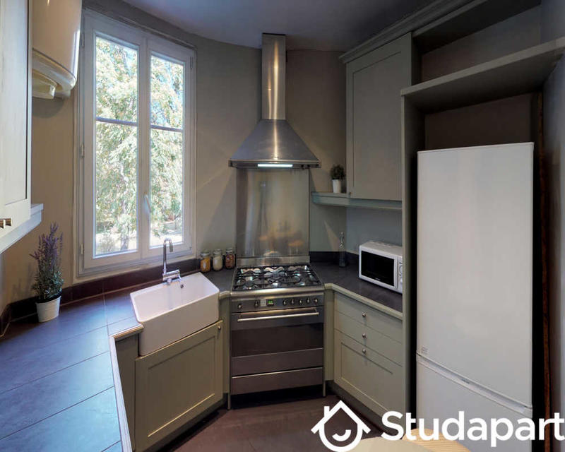 Chambre - 130 m² - 1 pièce