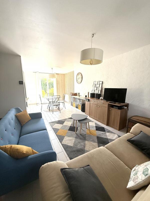 Maison - 140 m² - 8 pièces