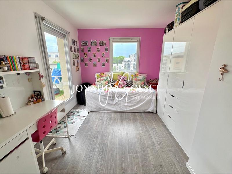 Appartement - 93 m² - 5 pièces