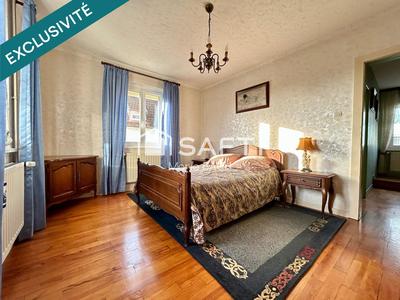 Maison - 96 m² - 5 pièces