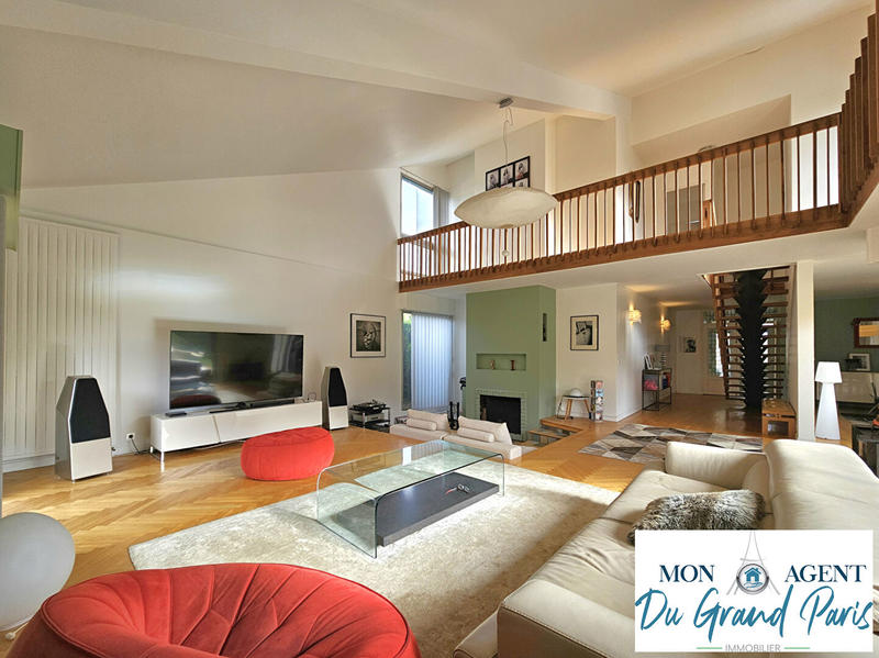 Maison d'architecte - 220 m² - 8 pièces