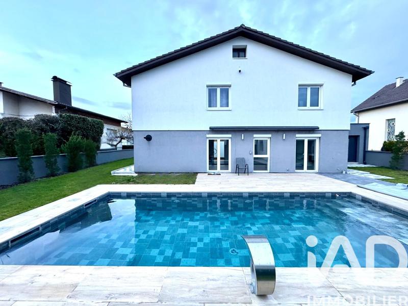 Maison - 162 m² - 6 pièces