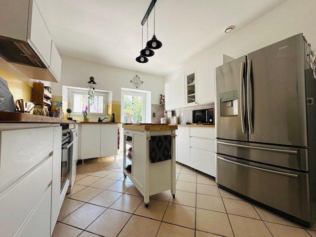 Maison ancienne - 287 m² - 10 pièces