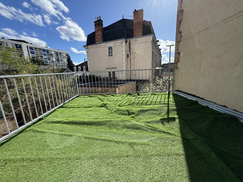 Appartement - 166 m² - 6 pièces