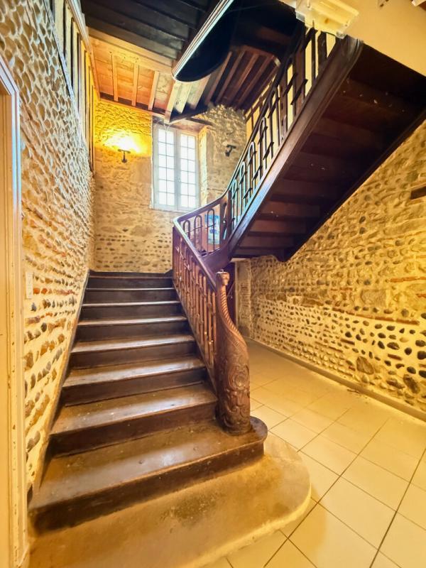 Maison - 260 m² - 7 pièces