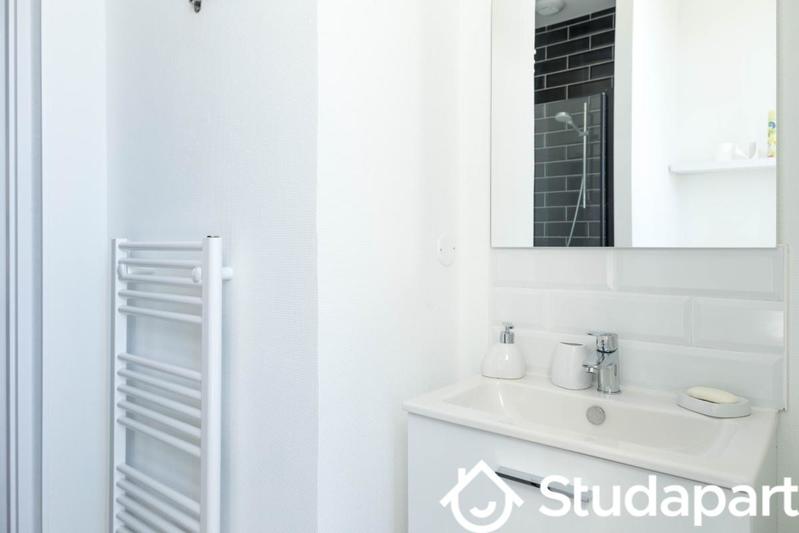 Chambre - 13 m² - 1 pièce