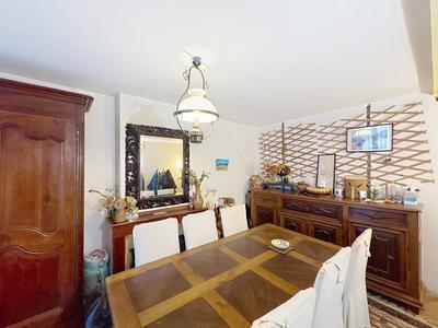 Maison - 107 m² - 7 pièces