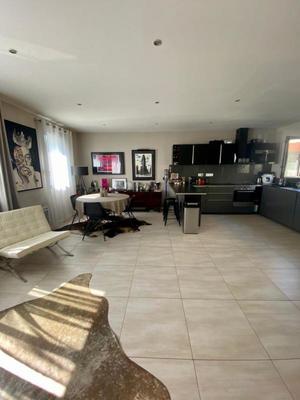 Duplex - 77 m² - 4 pièces