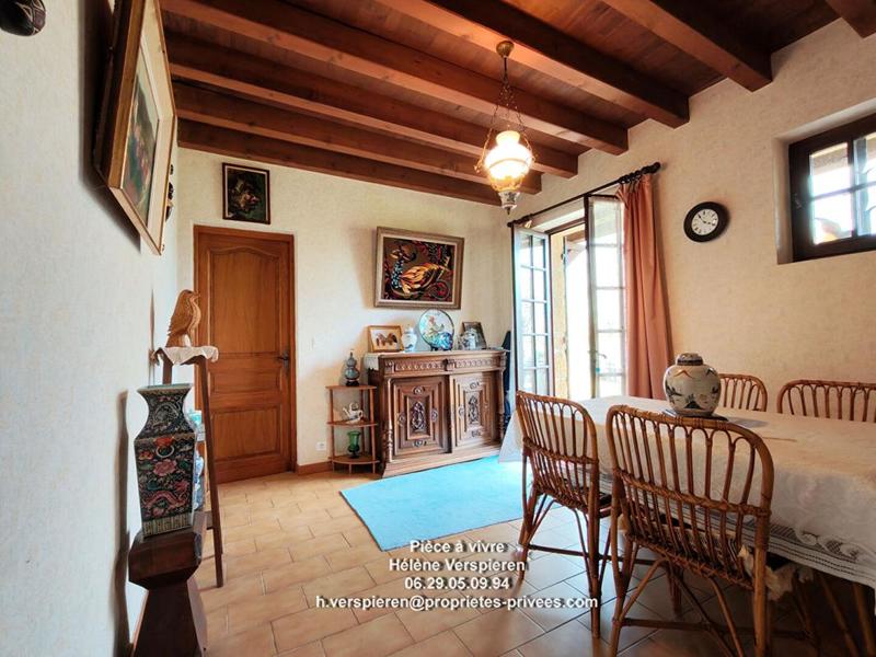 Maison - 181 m² - 8 pièces