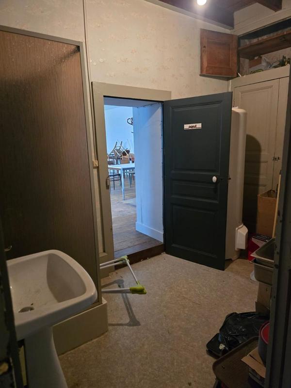 Local commercial - 400 m² - 4 pièces