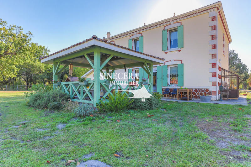 Maison - 185 m² - 6 pièces