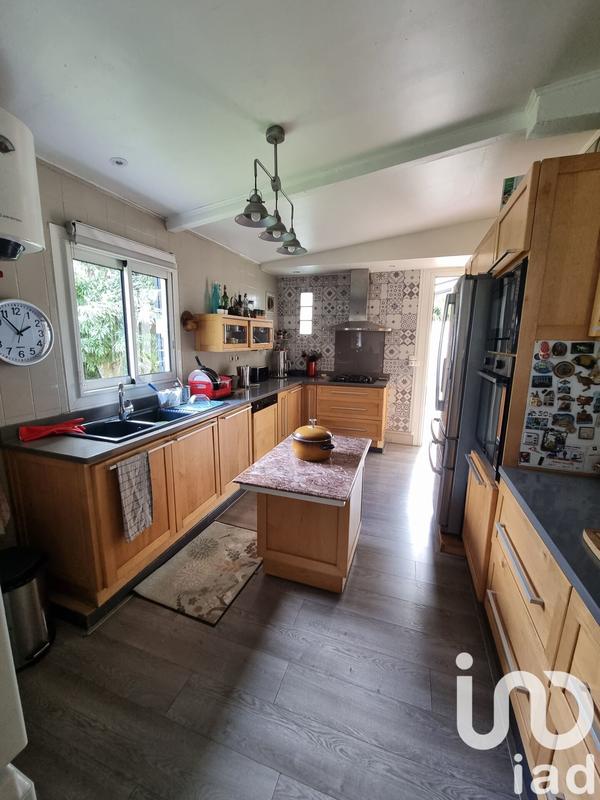 Maison - 200 m² - 6 pièces