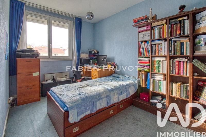 Maison - 93 m² - 5 pièces