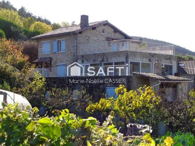 Maison - 170 m² - 6 pièces