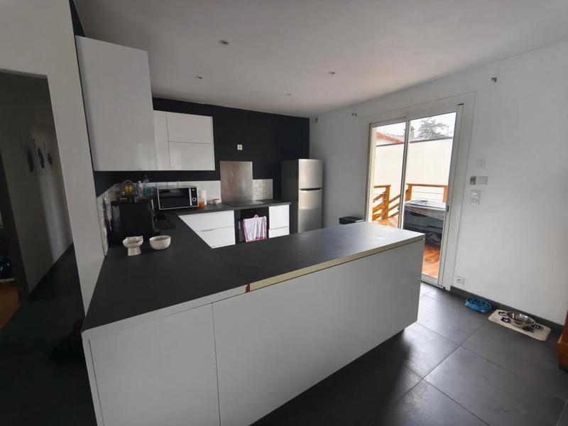 Pavillon - 93 m² - 5 pièces