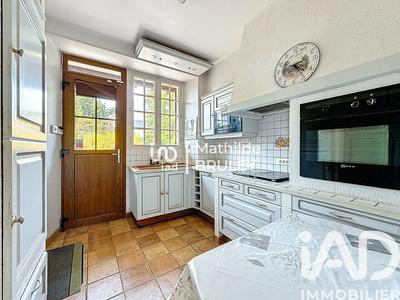 Maison - 262 m² - 11 pièces
