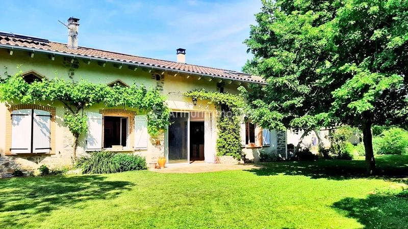 Maison - 262 m² - 7 pièces