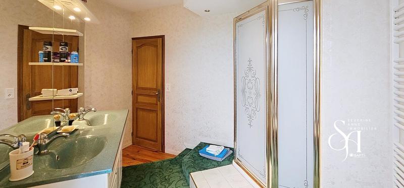 Maison - 315 m² - 6 pièces