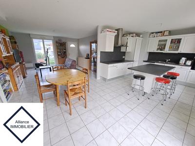 Maison - 100 m² - 6 pièces