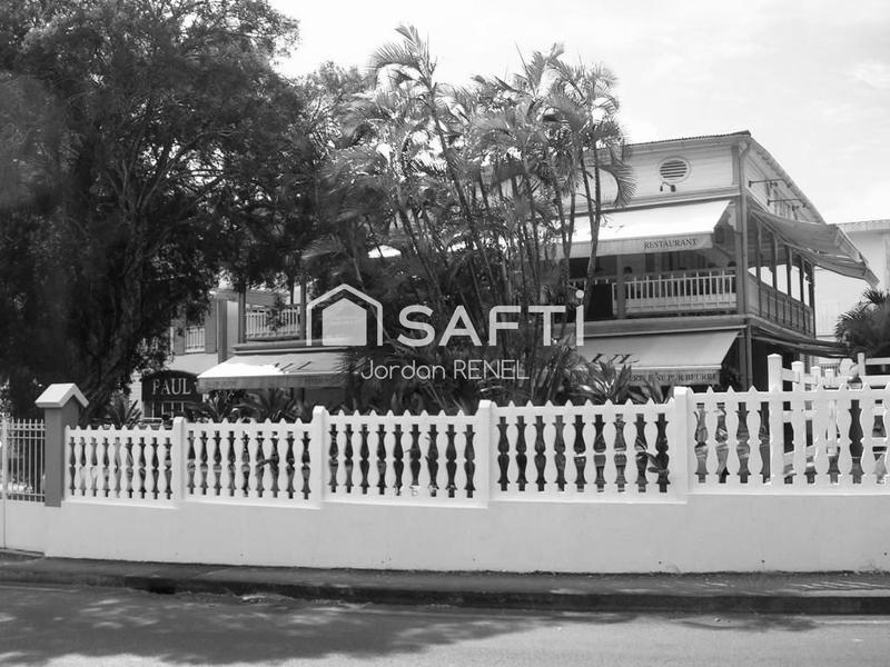 Local commercial - 467 m² - 8 pièces