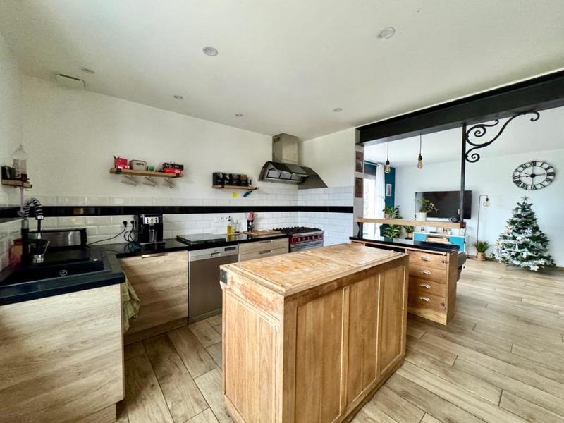 Maison - 134 m² - 5 pièces