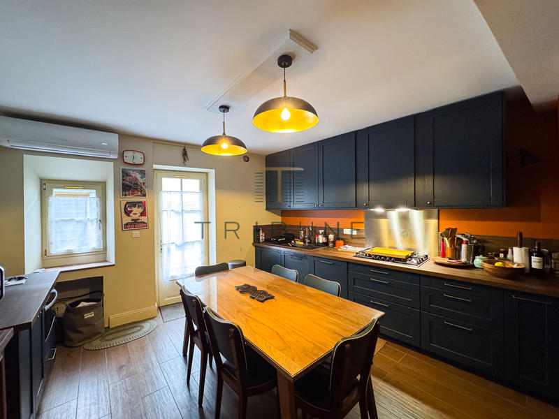 Maison - 99 m² - 4 pièces