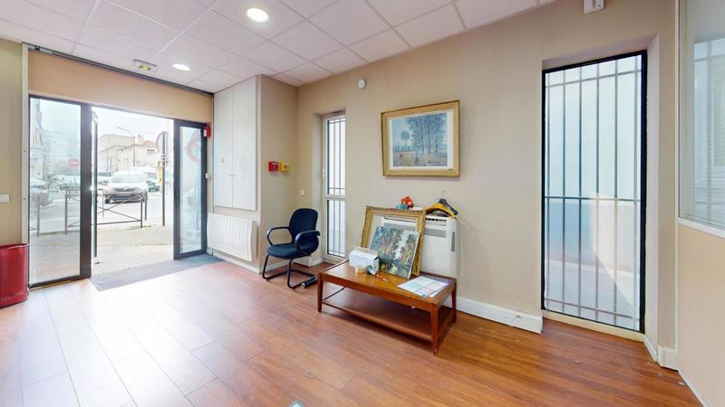 Bureau - 91 m² - 4 pièces