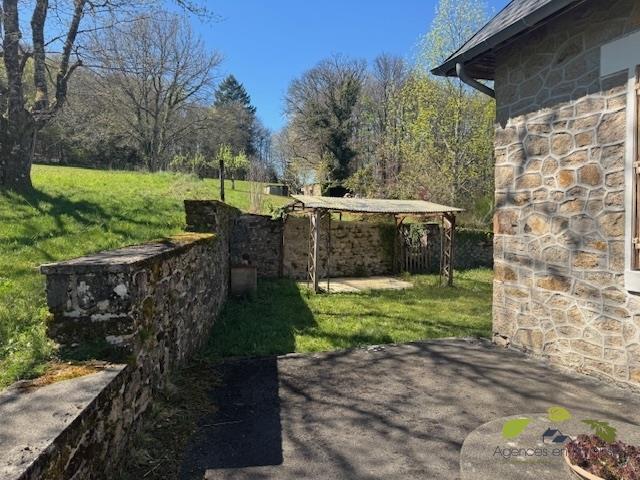 Maison de village - 105 m² - 6 pièces