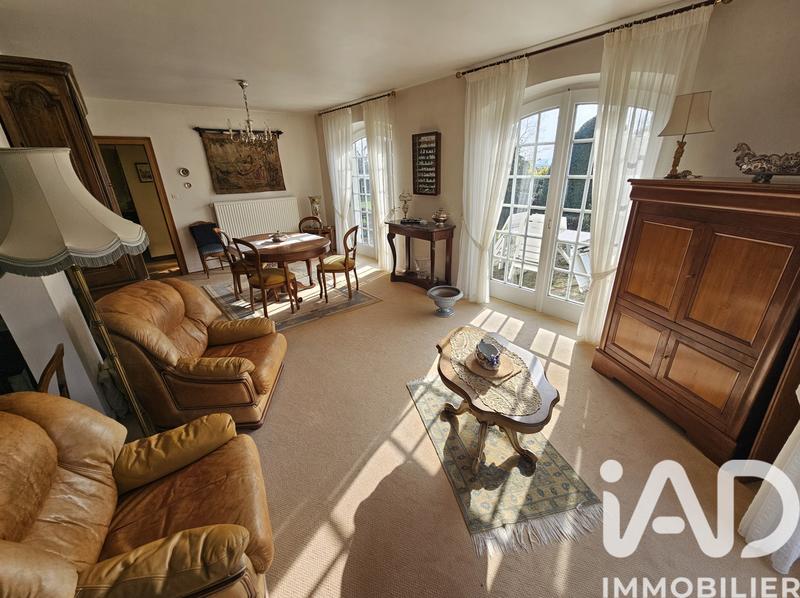 Maison - 223 m² - 8 pièces