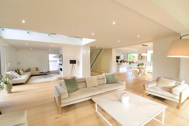 Villa - 282 m² - 8 pièces