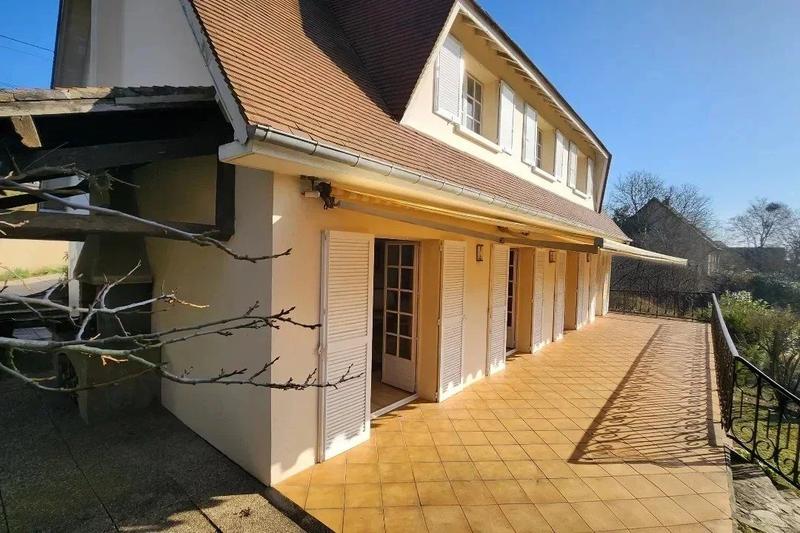 Maison - 177 m² - 7 pièces