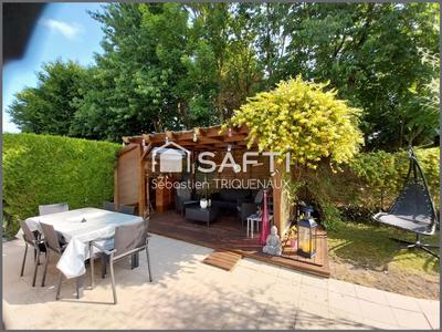 Maison - 96 m² - 4 pièces