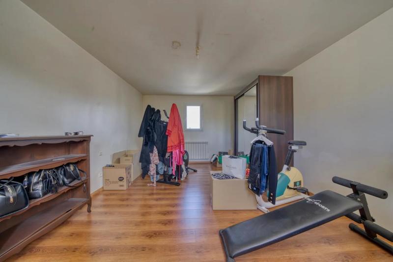 Maison - 180 m² - 7 pièces