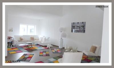 Maison - 210 m² - 5 pièces