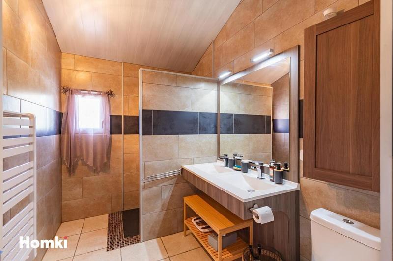 Villa - 270 m² - 8 pièces