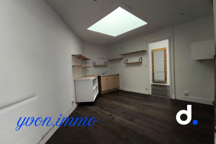 Local commercial - 73 m² - 3 pièces