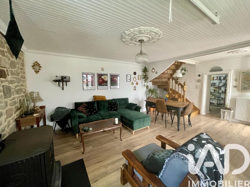 Maison de ville - 111 m² - 8 pièces