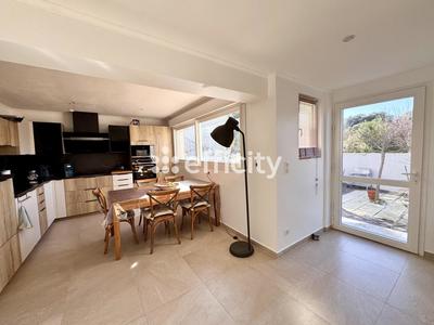 Maison - 151 m² - 5 pièces